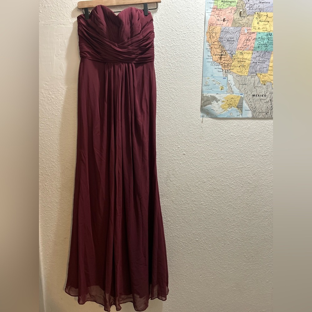 DAVID'S BRIDAL STRAPLESS BURGANDY /WINE Bridemaids CHIFFON FORMAL D SIZE 4 NWT - Picture 4 of 5